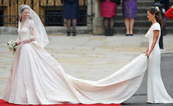 kate middleton and grace kelly wedding dress. McQueen#39;s wedding dress